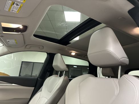 Certified 2027 INFINITI QX60 Luxe w/ Cargo Package FWD image 14