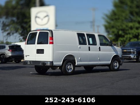 Used 2025 Chevrolet Express 2500 w/ Driver Convenience Package RWD image 7