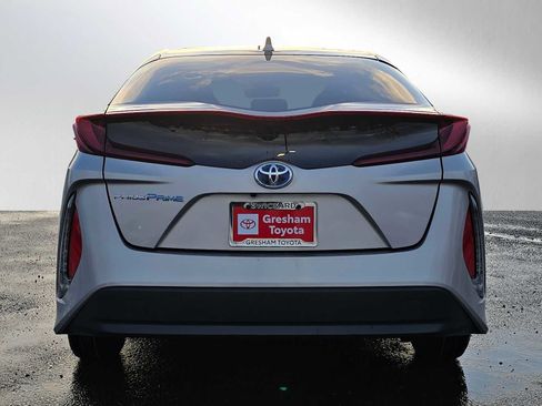 Used 2022 Toyota Prius Prime LE image 4