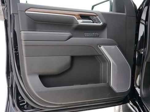 Used 2022 Chevrolet Silverado 1500 High Country w/ High Country Premium Package image 14