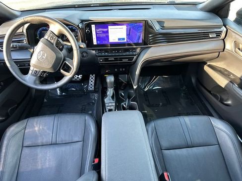 Used 2025 Toyota Camry XSE FWD image 18