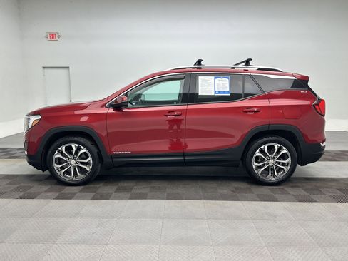 Certified 2019 GMC Terrain SLT w/ Preferred Package image 2