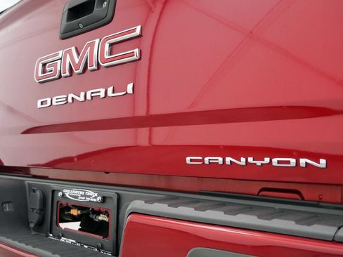 Used 2021 GMC Canyon Denali AWD/4WD image 9