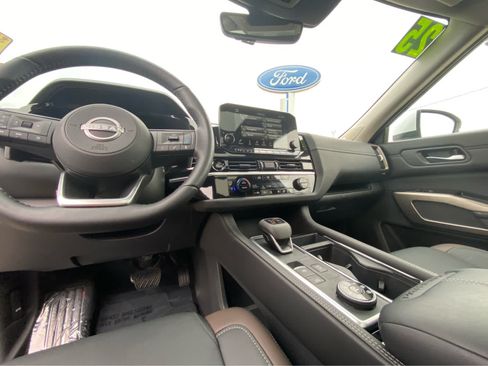 Used 2025 Nissan Pathfinder Platinum w/ Cargo Package AWD/4WD image 29