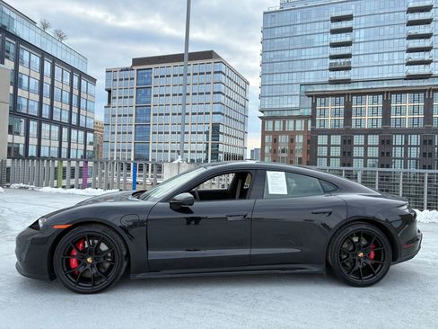 Used 2023 Porsche Taycan GTS image 2