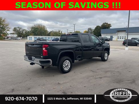 Used 2025 Chevrolet Silverado 2500 LT w/ Safety Package image 11