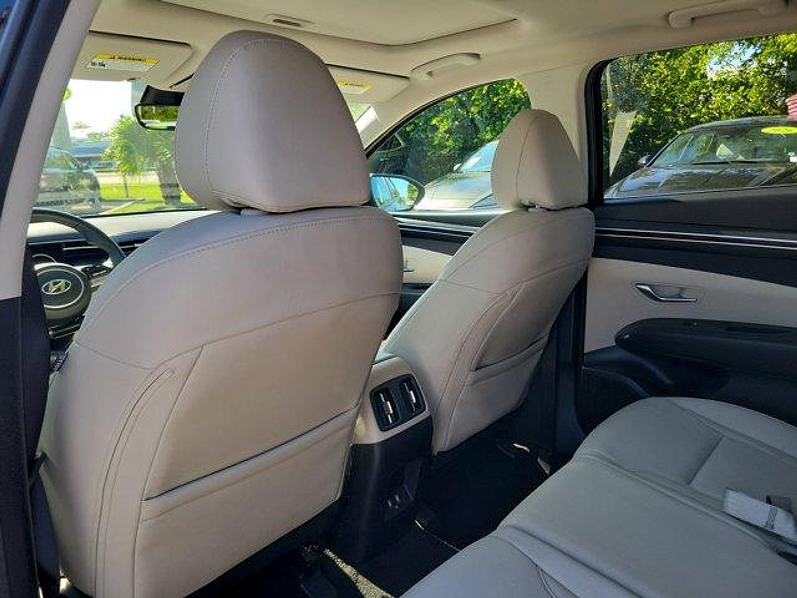 Used 2024 Hyundai Tucson SEL w/ Convenience Package FWD image 16
