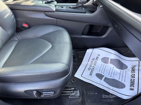 Used 2024 Toyota Grand Highlander Limited image 18