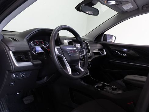 Used 2022 GMC Terrain SLE FWD image 16
