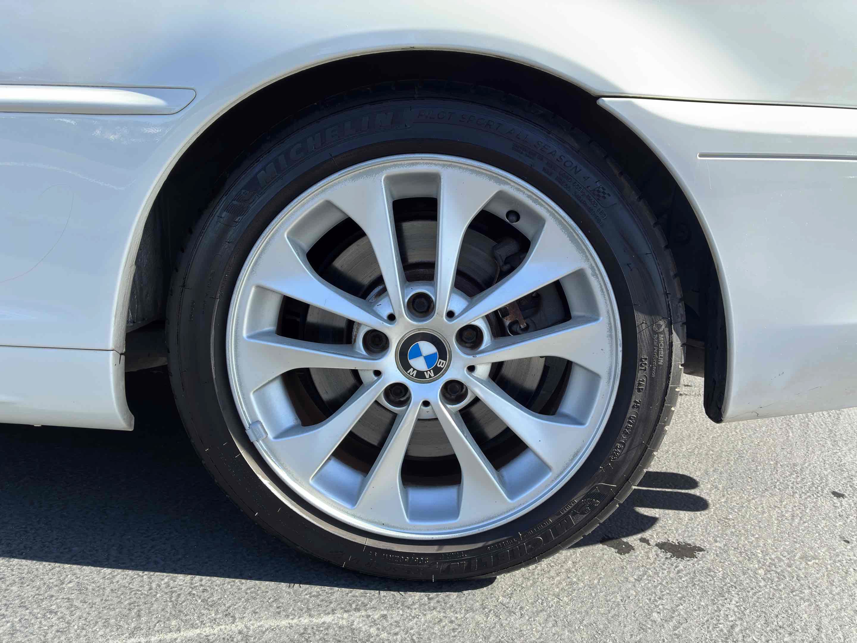 Used 2006 BMW 330Ci Coupe RWD image 16