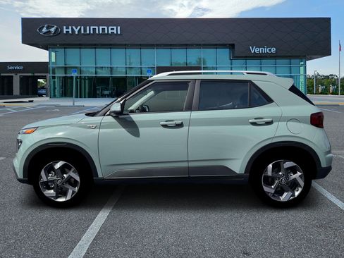 New 2026 Hyundai Venue SEL FWD image 3