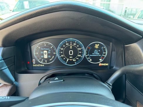 Used 2015 Cadillac Escalade Luxury AWD/4WD image 33
