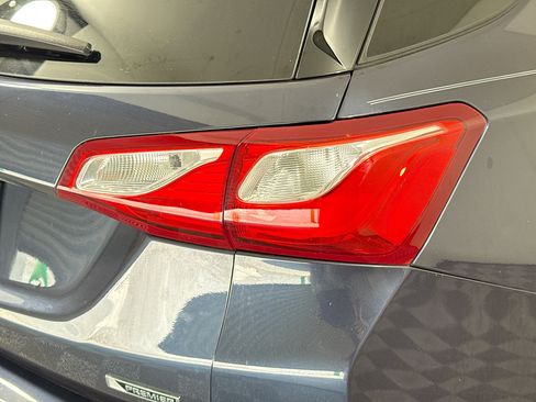 Used 2018 Chevrolet Equinox Premier FWD image 34