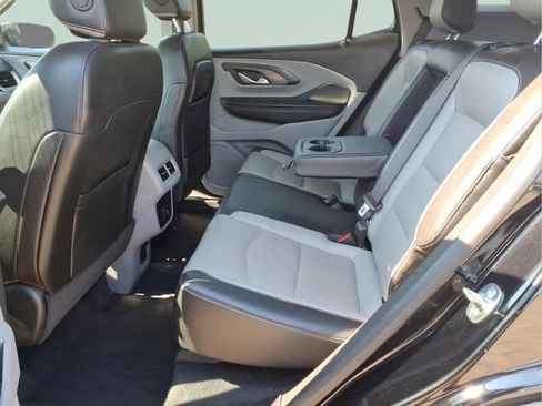 Used 2024 GMC Terrain SLT w/ Infotainment Package II AWD/4WD image 21