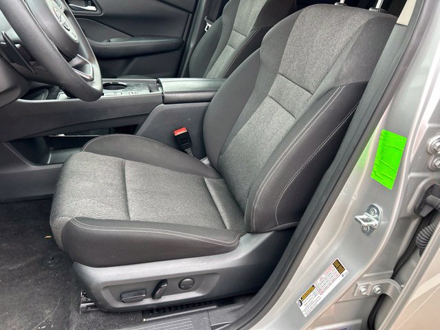 Used 2024 Nissan Rogue SV FWD image 12
