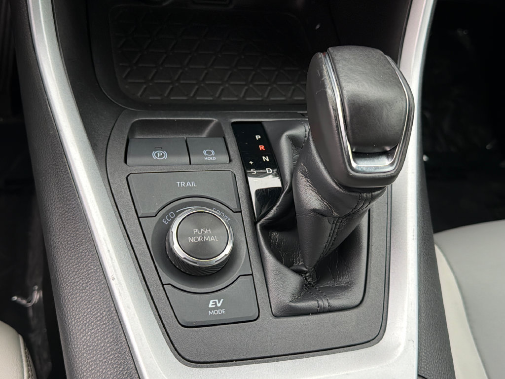 Used 2024 Toyota RAV4 XLE Premium w/ Weather Package AWD/4WD image 27