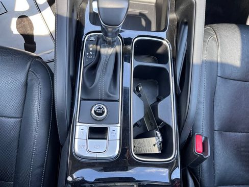 Certified 2022 Kia Telluride EX w/ EX Premium Package FWD image 18