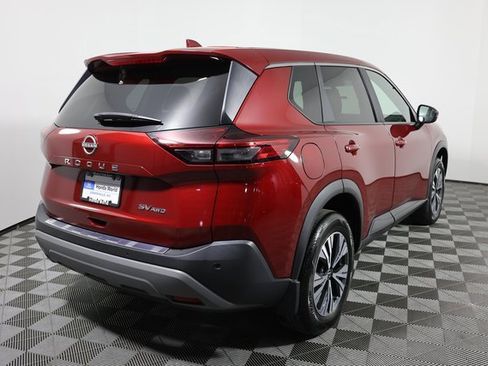 Used 2023 Nissan Rogue SV image 5