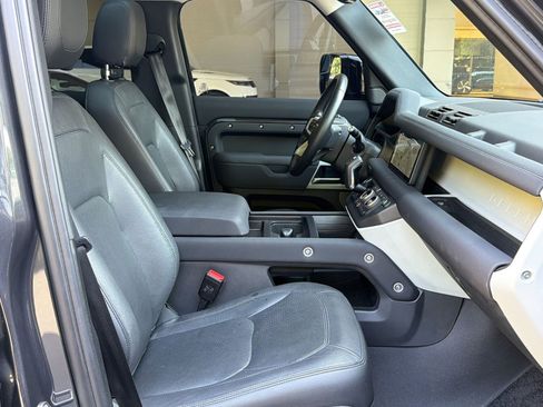 Used 2023 Land Rover Defender 110 S AWD/4WD image 31