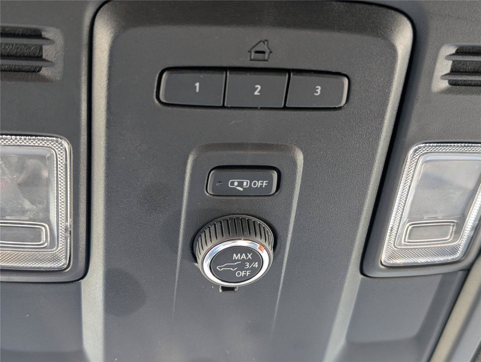 Used 2024 Chevrolet Tahoe LT AWD/4WD image 34