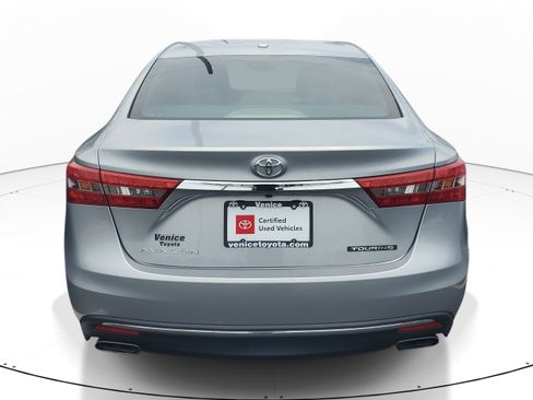 Used 2018 Toyota Avalon Touring FWD image 6
