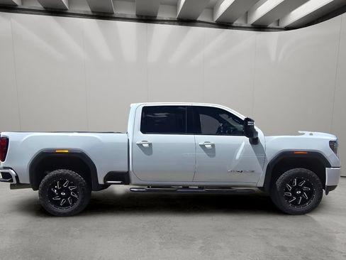 Used 2021 GMC Sierra 2500 AT4 AWD/4WD image 14