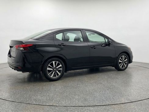 Used 2025 Nissan Versa SV image 9