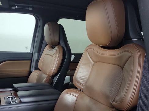 Used 2022 Lincoln Navigator L Reserve RWD image 22