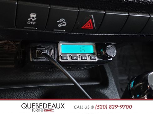 Used 2017 Jeep Wrangler Sport AWD/4WD image 23