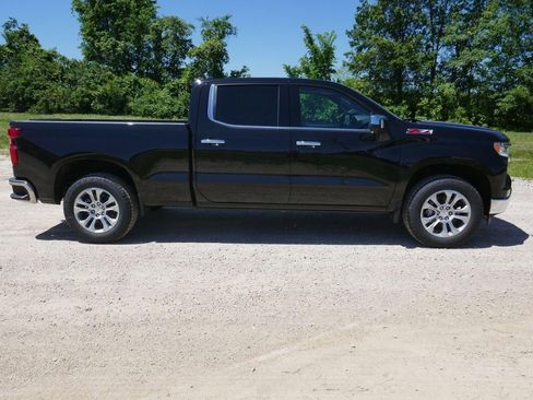 New 2026 Chevrolet Silverado 1500 LTZ w/ LTZ Premium Package AWD/4WD image 3