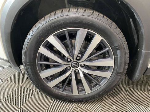 Used 2022 Nissan Pathfinder Platinum w/ Cargo Package AWD/4WD image 10