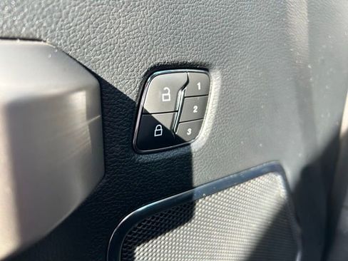 Used 2020 Ford F150 Lariat w/ Equipment Group 502A Luxury AWD/4WD image 37