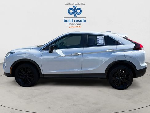 Used 2025 Mitsubishi Eclipse Cross LE AWD/4WD image 3