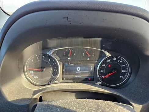 Used 2024 GMC Terrain SLE w/ Driver Convenience Package image 16