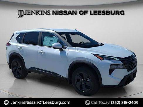 New 2026 Nissan Rogue SV FWD image 1