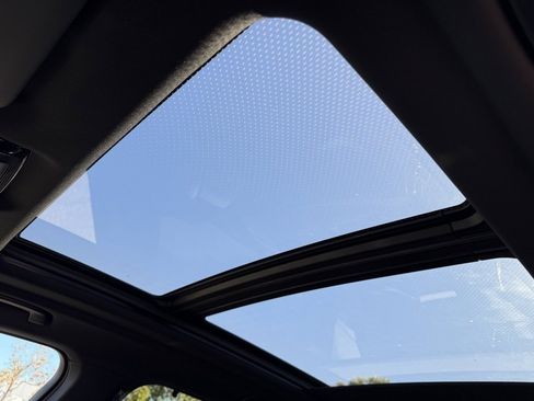 New 2026 BMW X5 M60i w/ Executive Package image 22