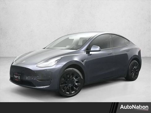 Used 2021 Tesla Model Y Long Range image 1
