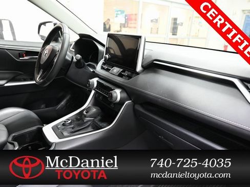 Used 2023 Toyota RAV4 XLE Premium image 14