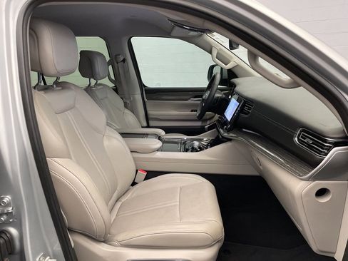 Used 2022 Jeep Wagoneer Series III image 26