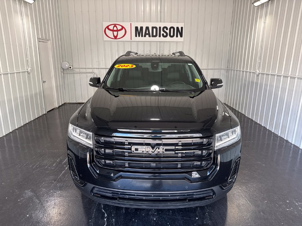 Used 2023 GMC Acadia SLT w/ Elevation Edition FWD image 5