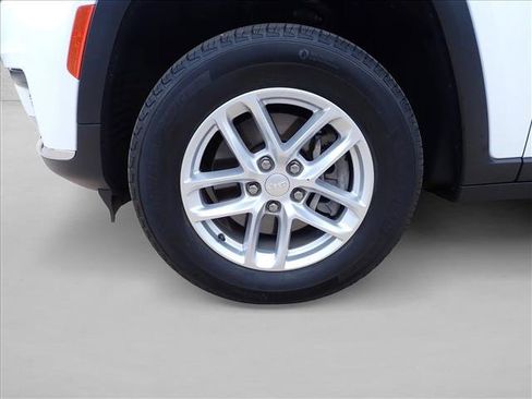 Used 2023 Jeep Grand Cherokee L Laredo w/ Trailer Tow Group (B) AWD/4WD image 7