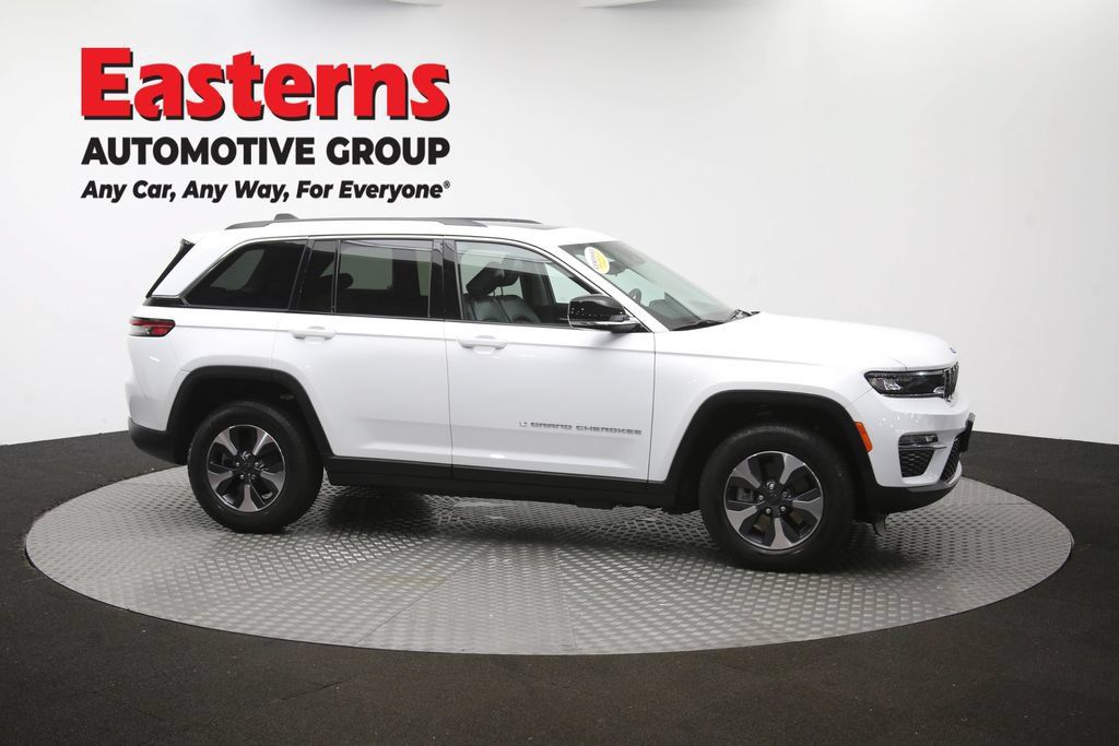 Used 2023 Jeep Grand Cherokee 4WD 4xe image 55
