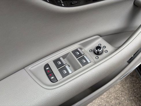 Used 2021 Audi Q7 3.0T Premium Plus image 19