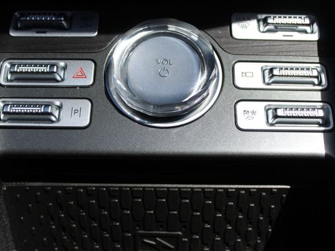 Used 2024 Lincoln Nautilus Reserve w/ Equipment Group 202A AWD/4WD image 41