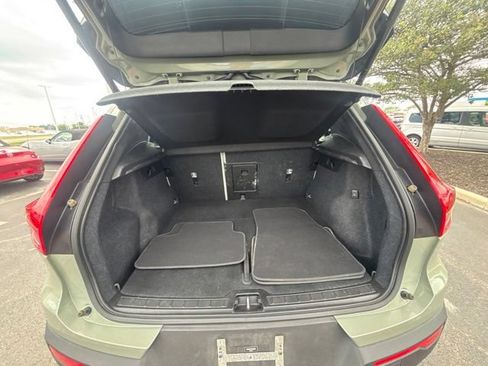 Used 2023 Volvo XC40 Recharge Ultimate AWD/4WD image 20