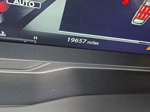 Used 2024 Nissan Pathfinder Platinum w/ Black Appearance Package AWD/4WD image 29