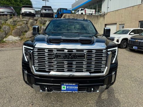 Used 2024 GMC Sierra 3500 Denali w/ Denali Reserve Package AWD/4WD image 10