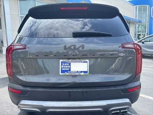 Used 2022 Kia Telluride EX w/ EX Premium Package FWD image 6