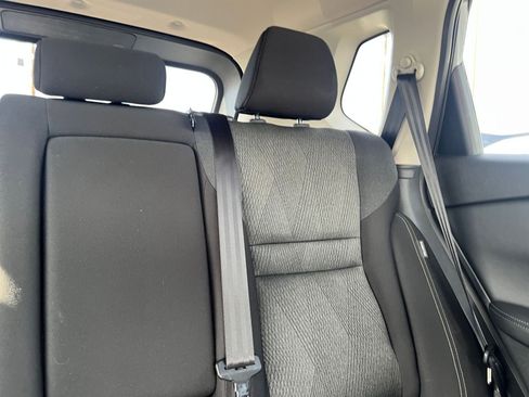 Used 2025 Nissan Rogue SV image 39