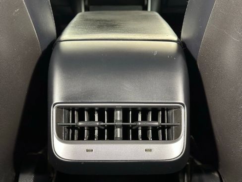 Used 2020 Tesla Model Y Long Range AWD/4WD image 26